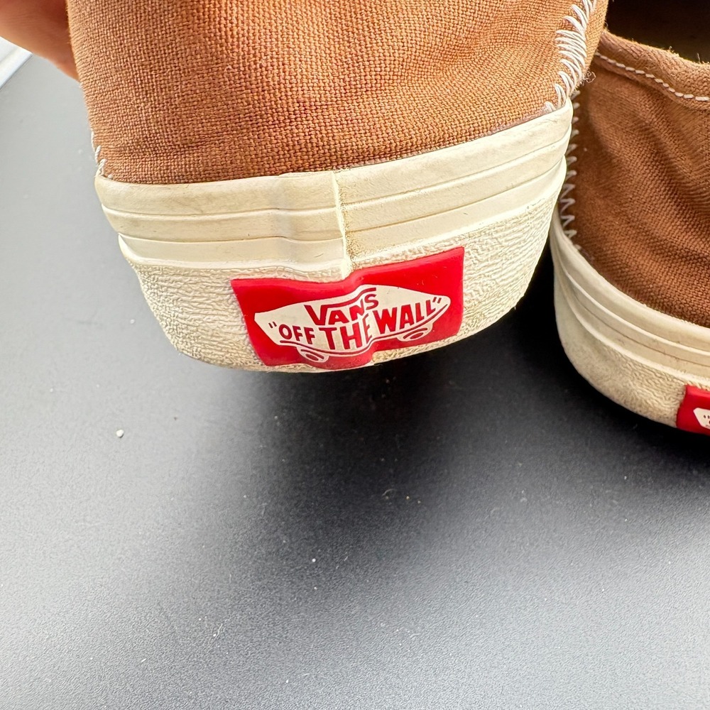 Vans Brown Slip-On Sneakers with White Daisy Print - Picture 5 of 10